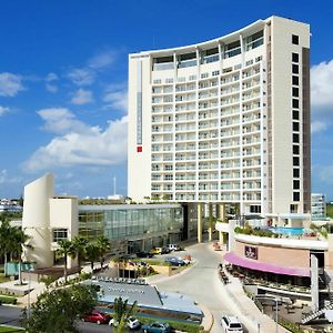 Krystal Urban Cancun Centro